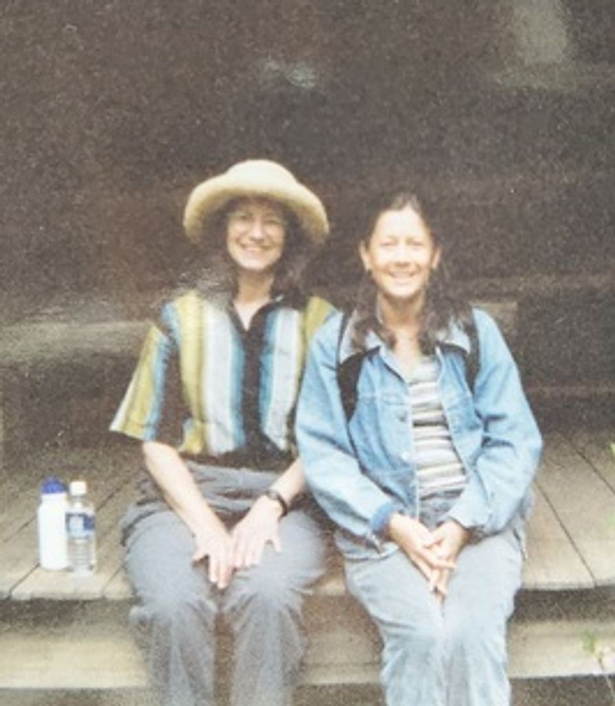 Lola Oswald Profile Photo