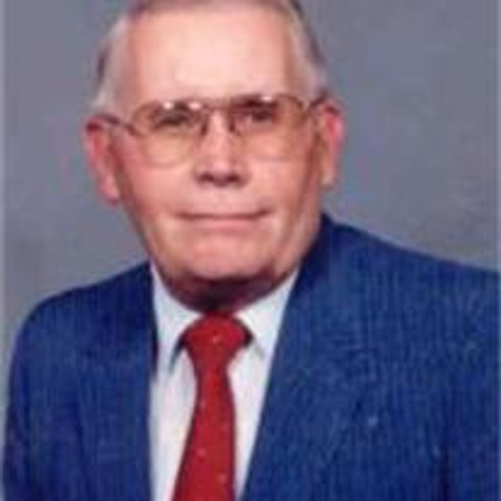 Leland "Lee" Carlson