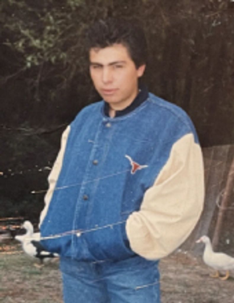 Javier  Davalos