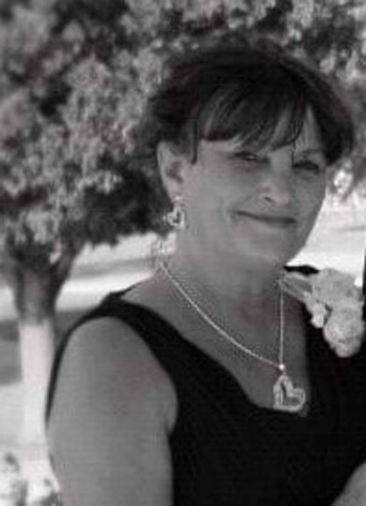 Julie Nicola Ragain