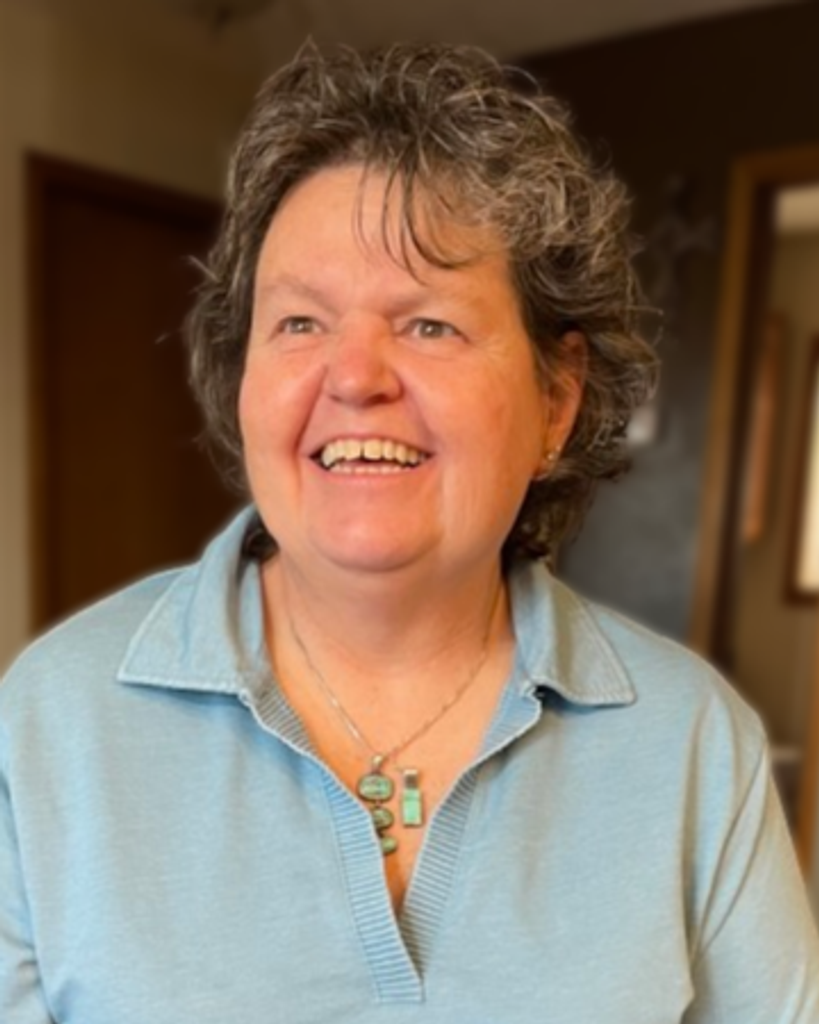 Mary Jo Clarys
