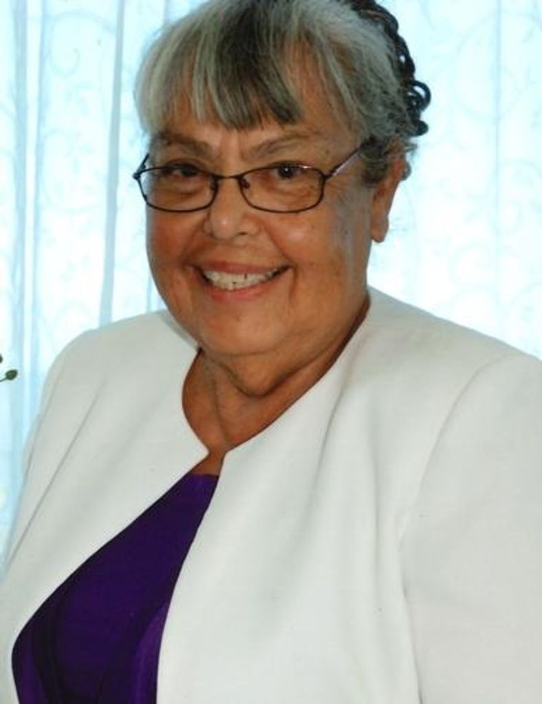 Consuelo Salinas Profile Photo