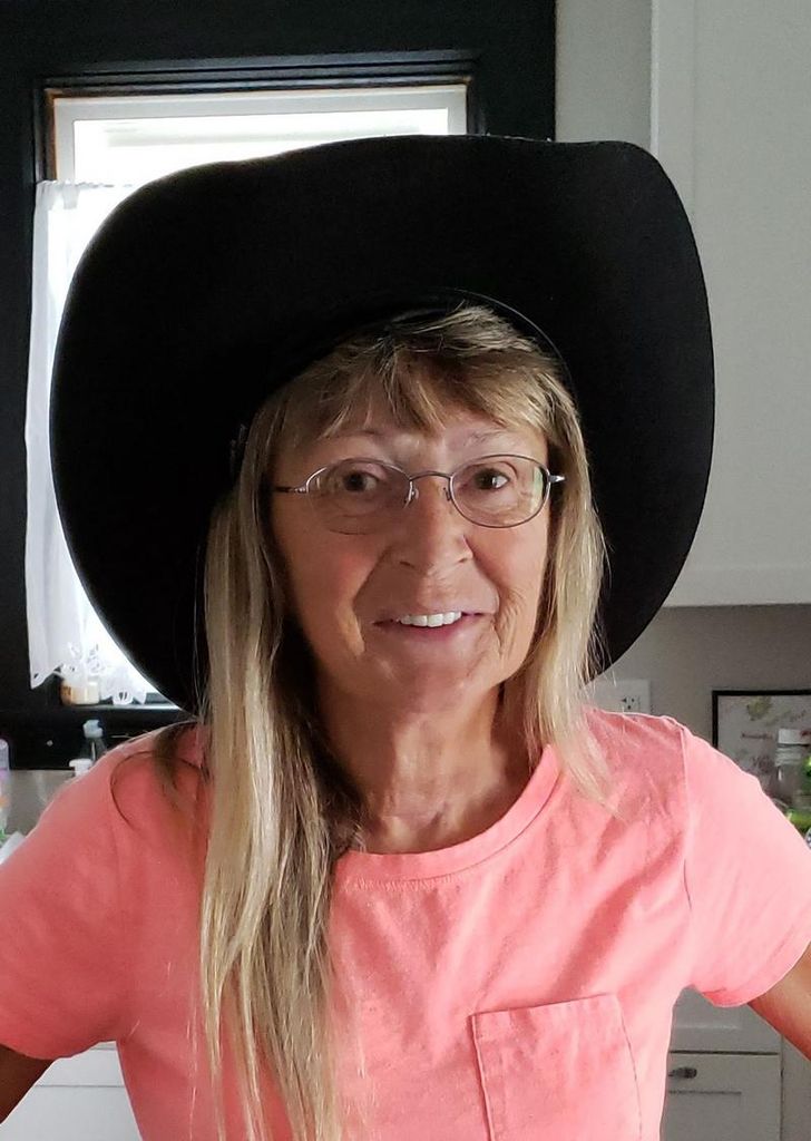 Anna (Sue) Vanhoose Profile Photo