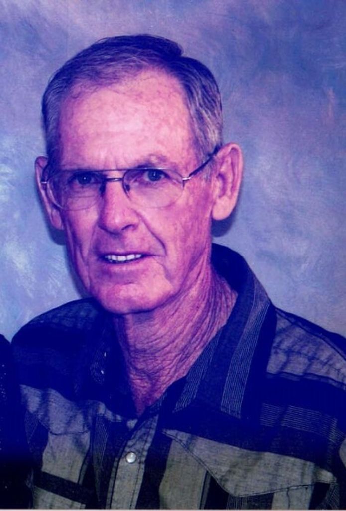 Larry Quinlen Strube Profile Photo