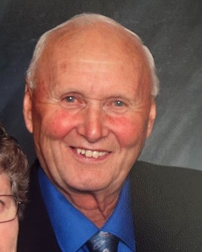 Glenn W. Sieverding's obituary image