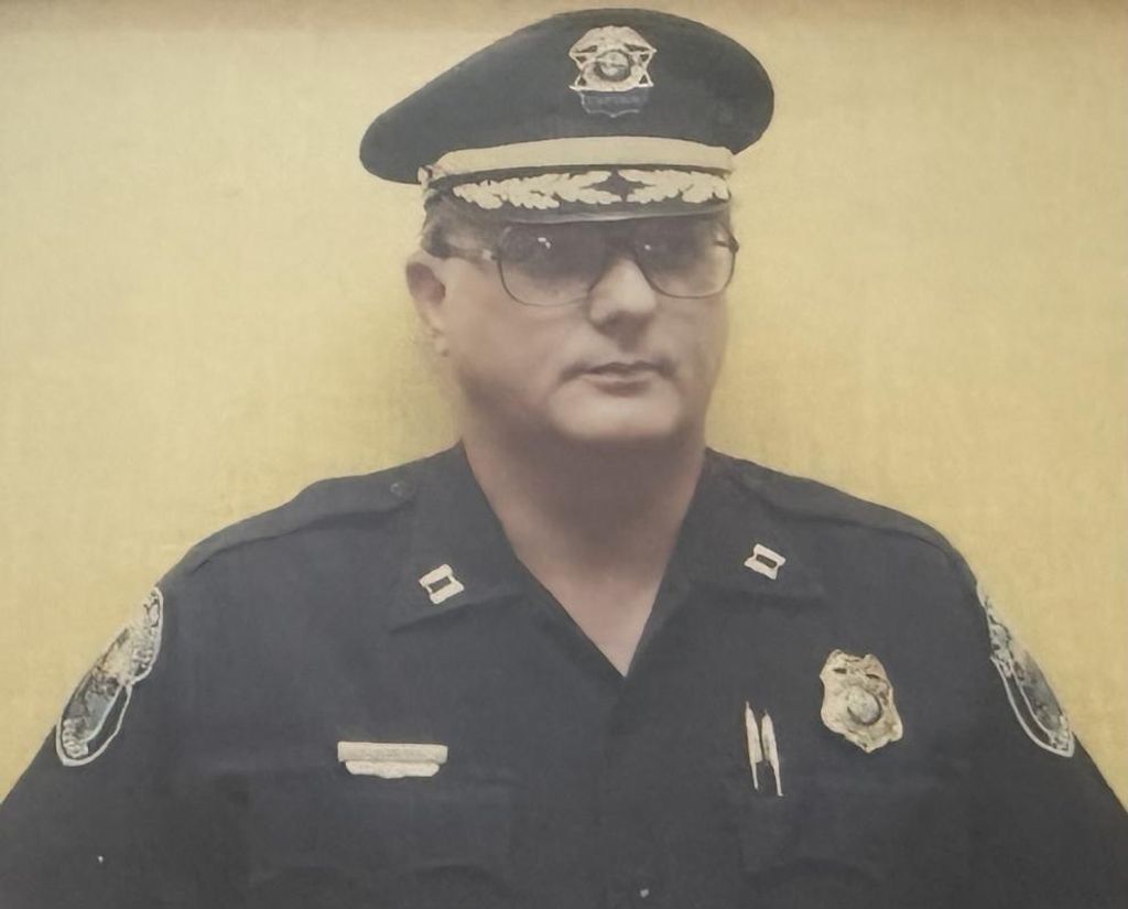 Evan Lloyd Roberts Profile Photo