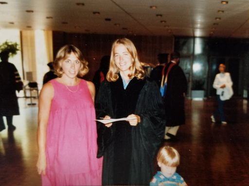 Lynn Humphrey Ellis photo gallery thumbnail 1 of 42
