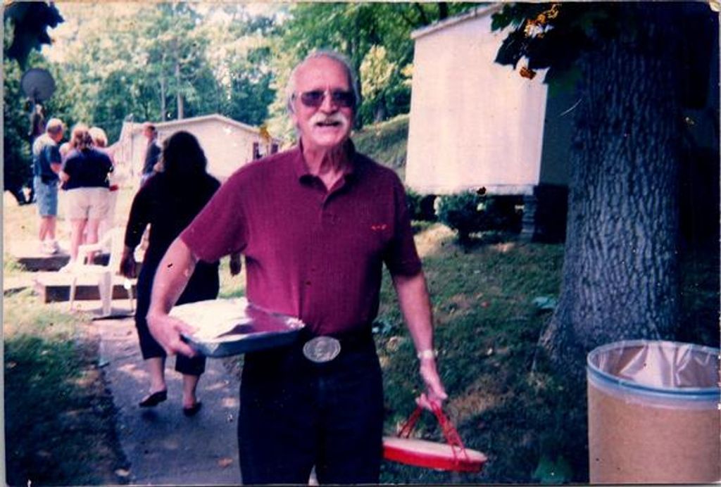 Leonard Elbert Kerschner Profile Photo