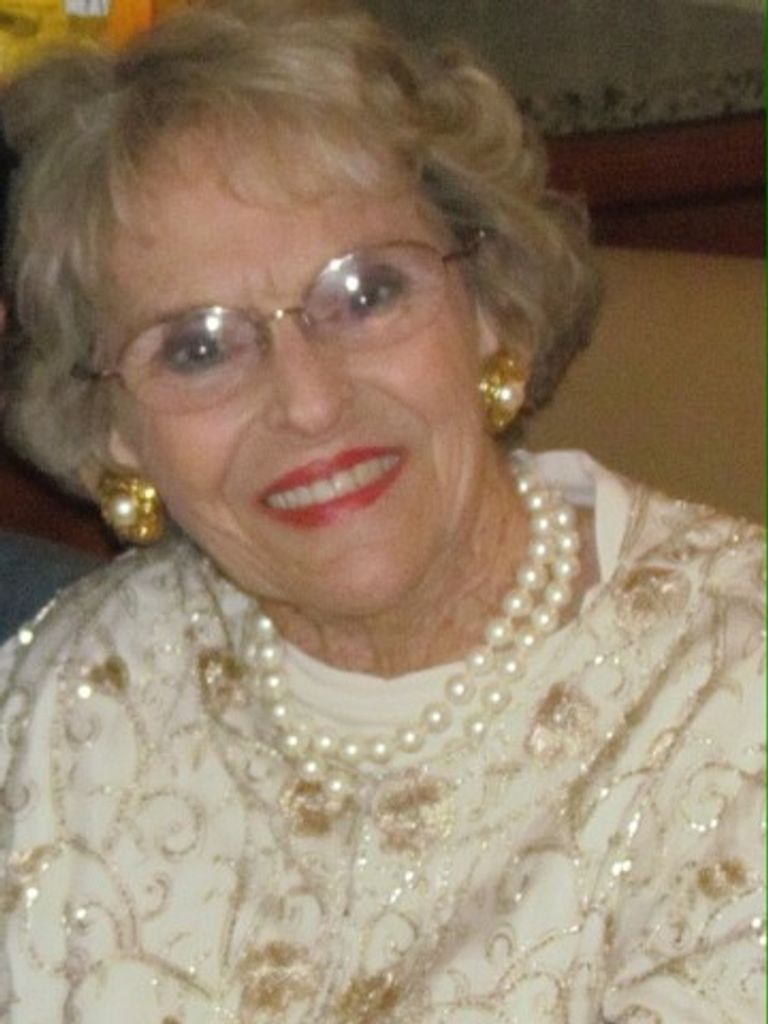 Peggy Macleod Profile Photo