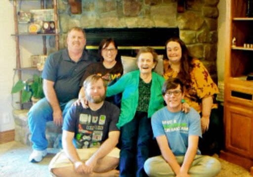 Gloria "Nannie" Fayetta Glover photo gallery thumbnail 4 of 30