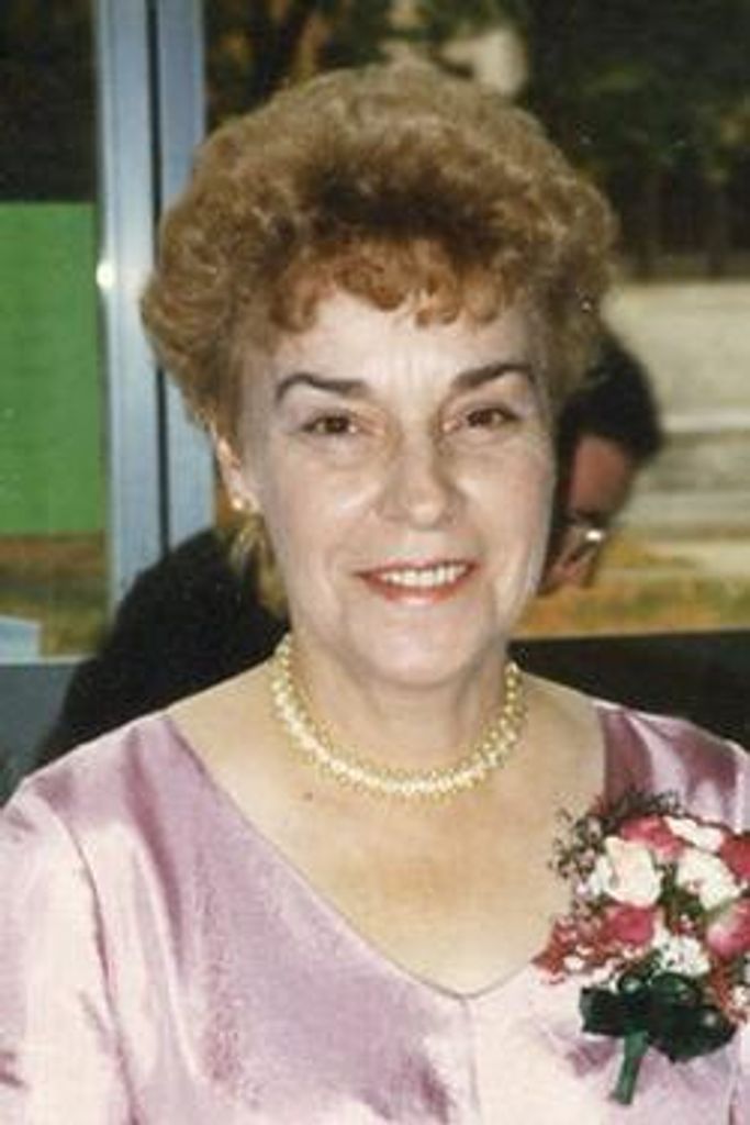 Alma D Crabbe