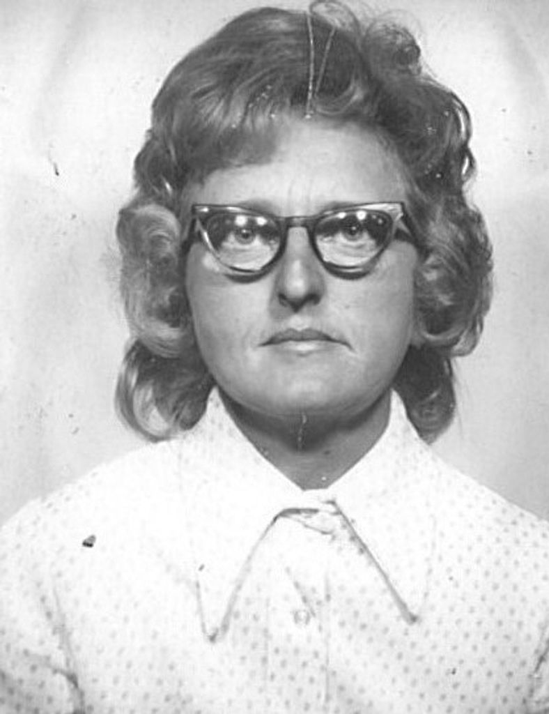 E. Gail Hellams, "Gail"  Profile Photo