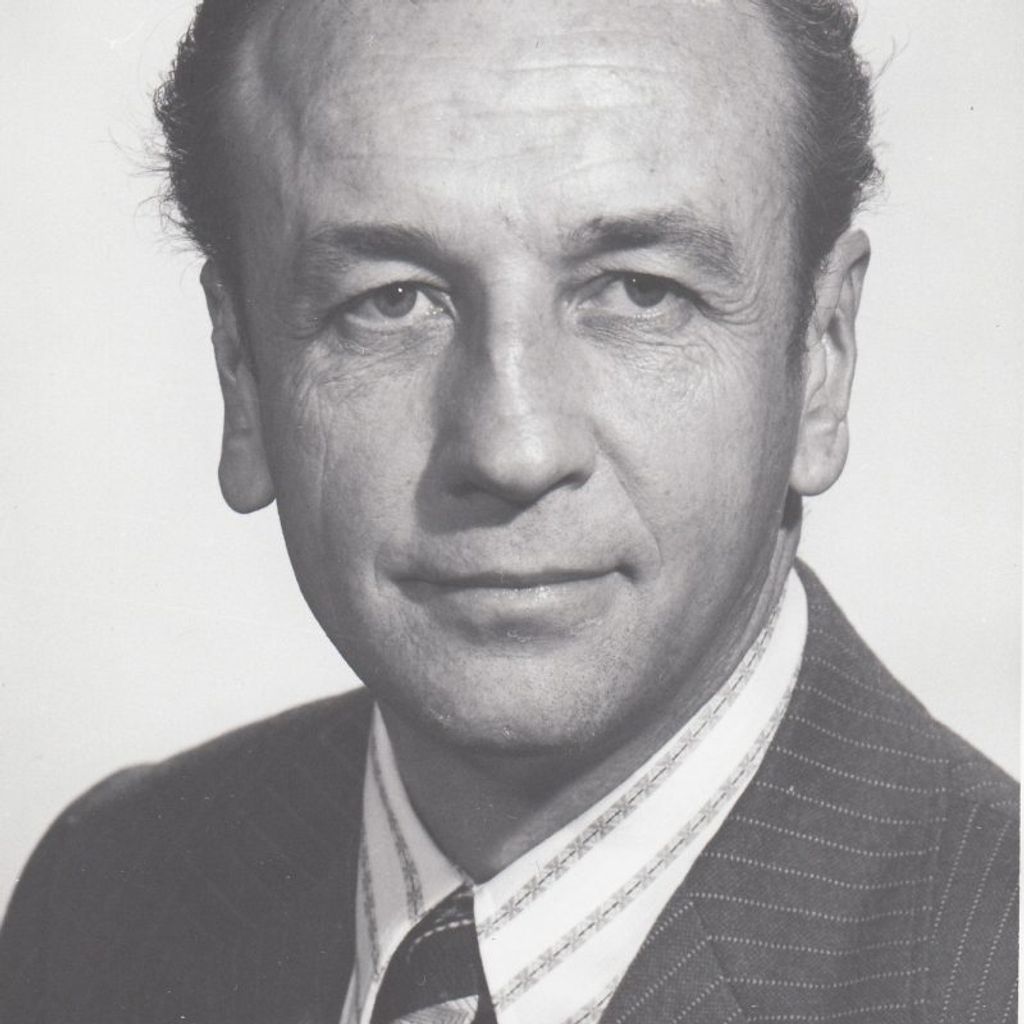 Leon Rasmussen  McCarrey