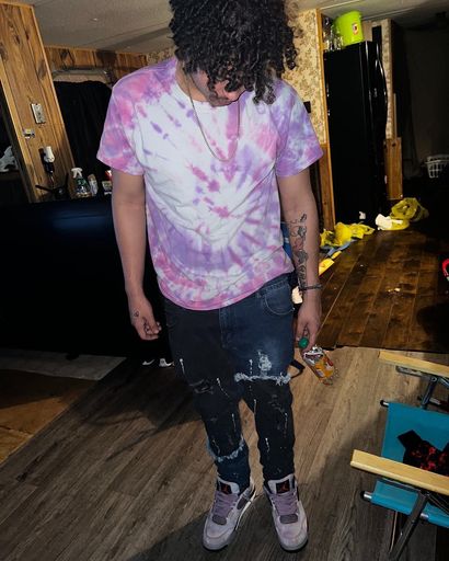 Darian Dale Barton photo gallery thumbnail 27 of 114