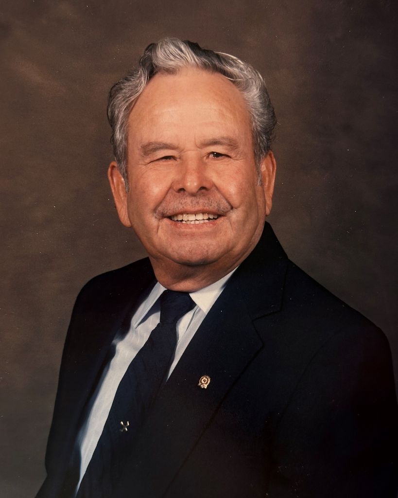 Apolonio Gutierrez Profile Photo