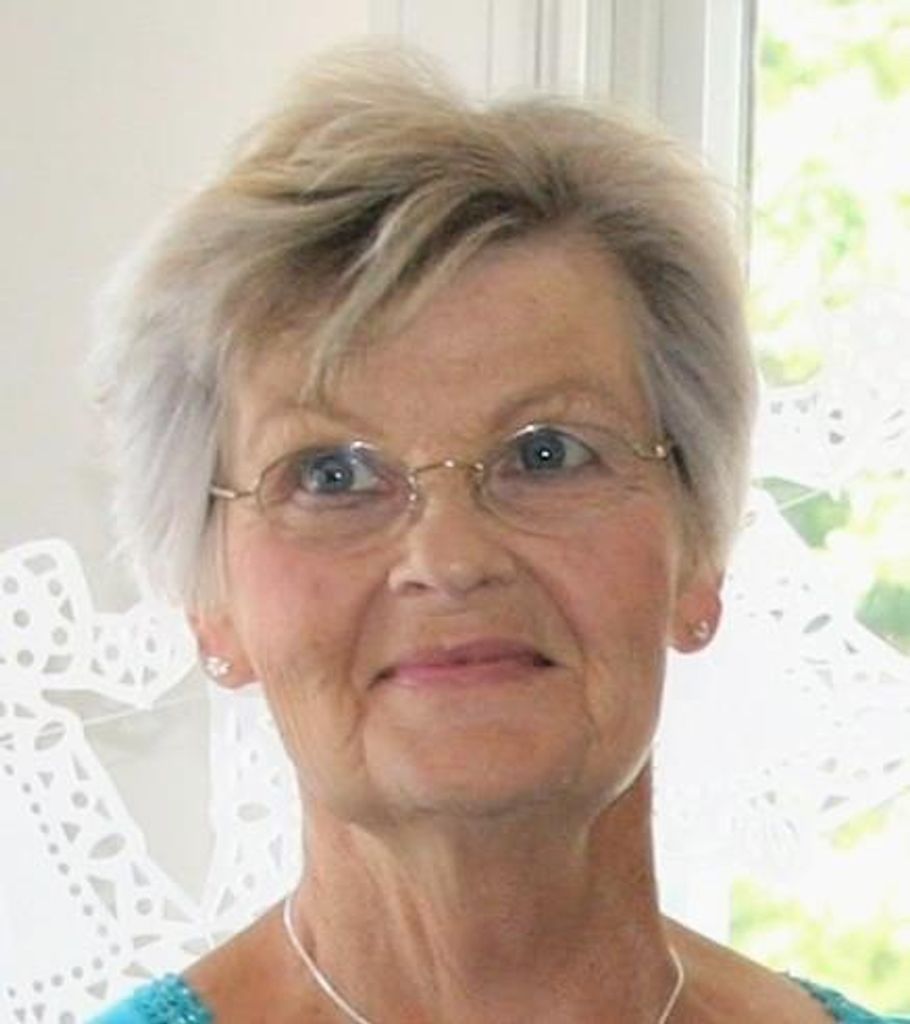 Barbara E Luzzi Profile Photo