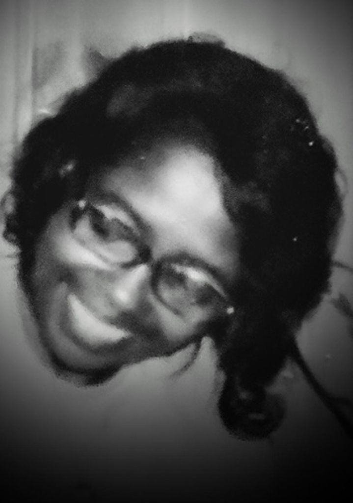 Lorean D Edwards Profile Photo