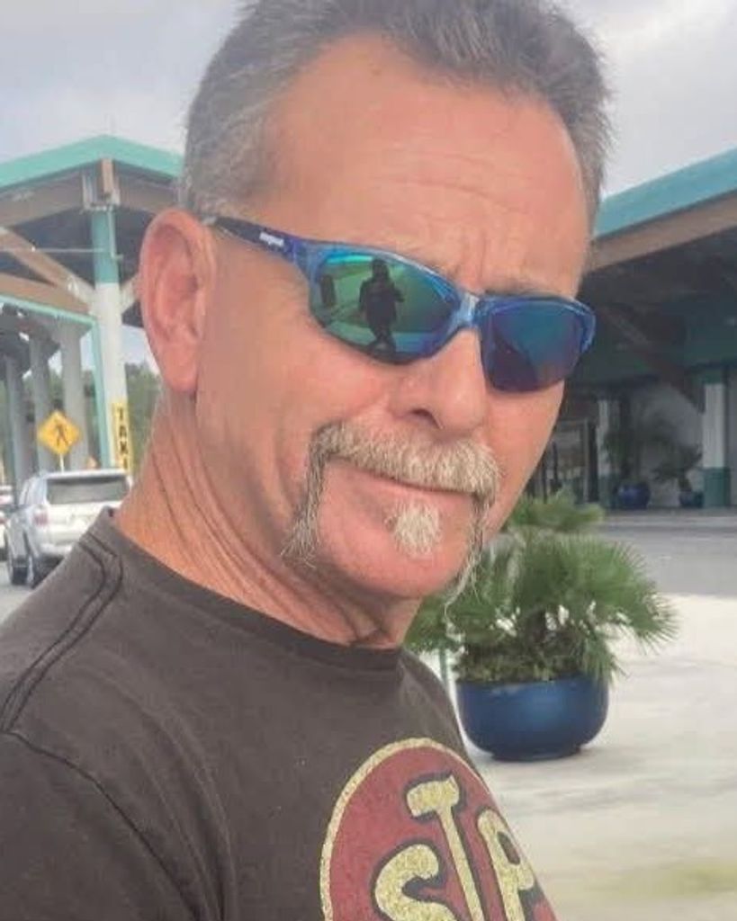 Lloyd Bubba Beagling Profile Photo