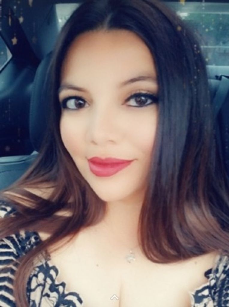 Debra Lee Flores Profile Photo