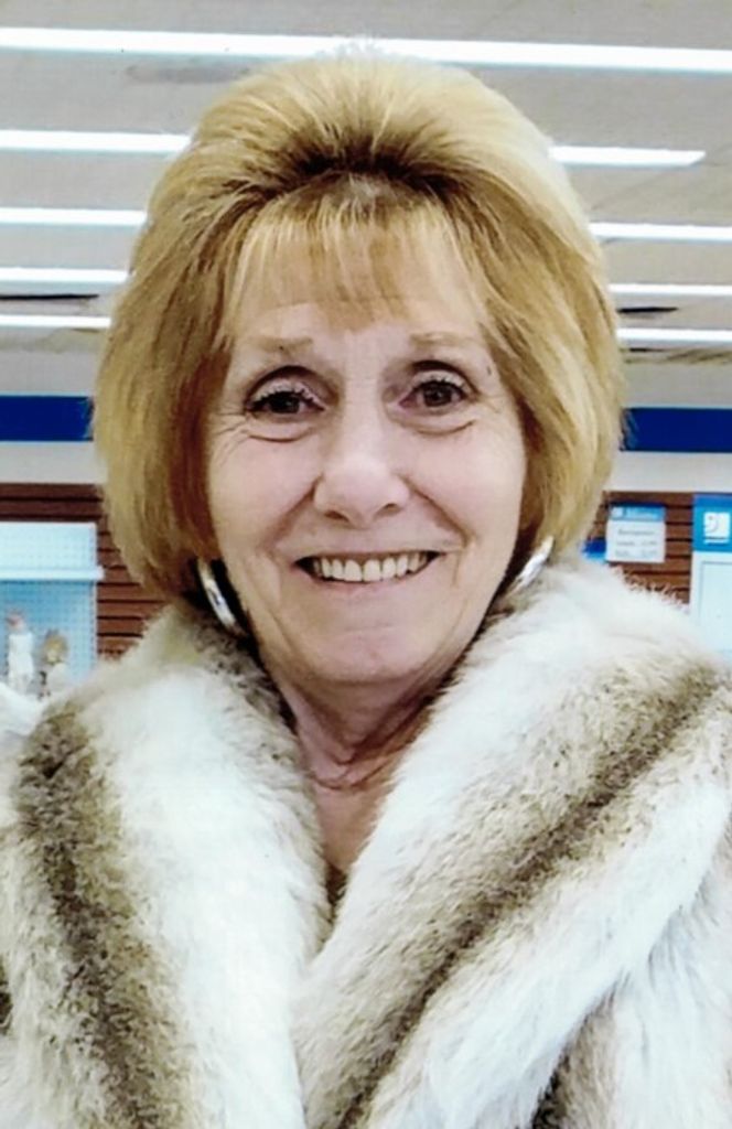 Carol L. "Sissy" (Dickey)  Wallace