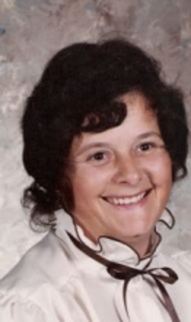 Gloria Lee (Nee Moss) Polly