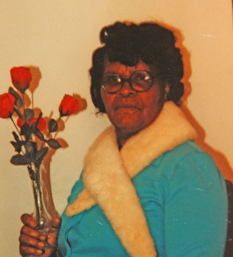 Bettie Tatum Eubanks photo gallery thumbnail 20 of 32