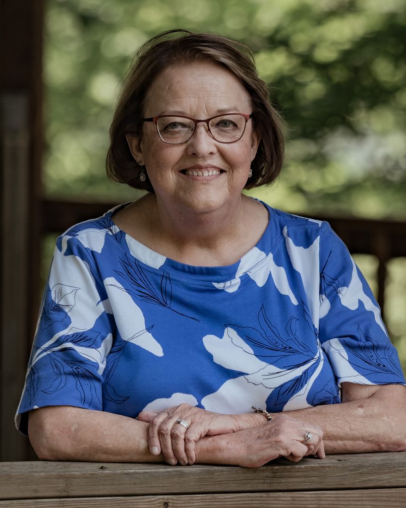 Karen Louise Manahan Profile Photo