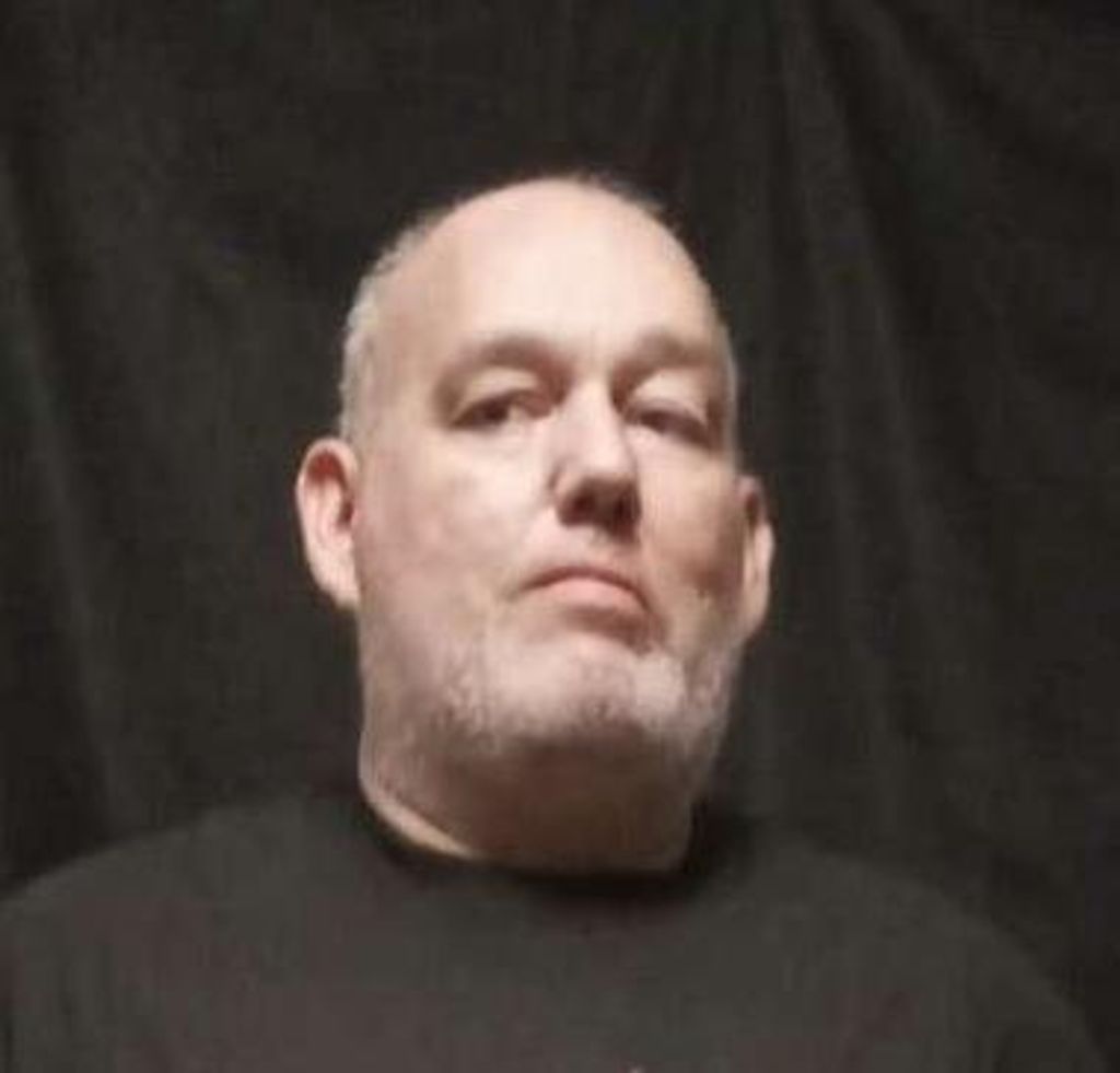 Adam Lee Bruce Profile Photo