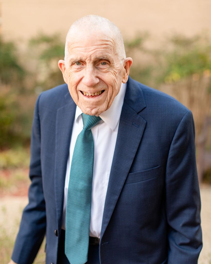 Robert Van Nest Traphagen Profile Photo