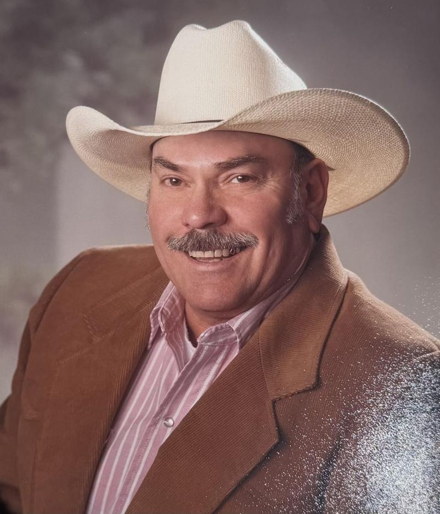 Juan Macias Jr. Profile Photo