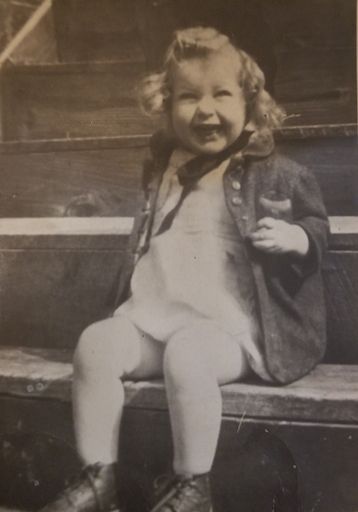 Evelyn Earlene (Smith)  Van Wey photo gallery thumbnail 2 of 28