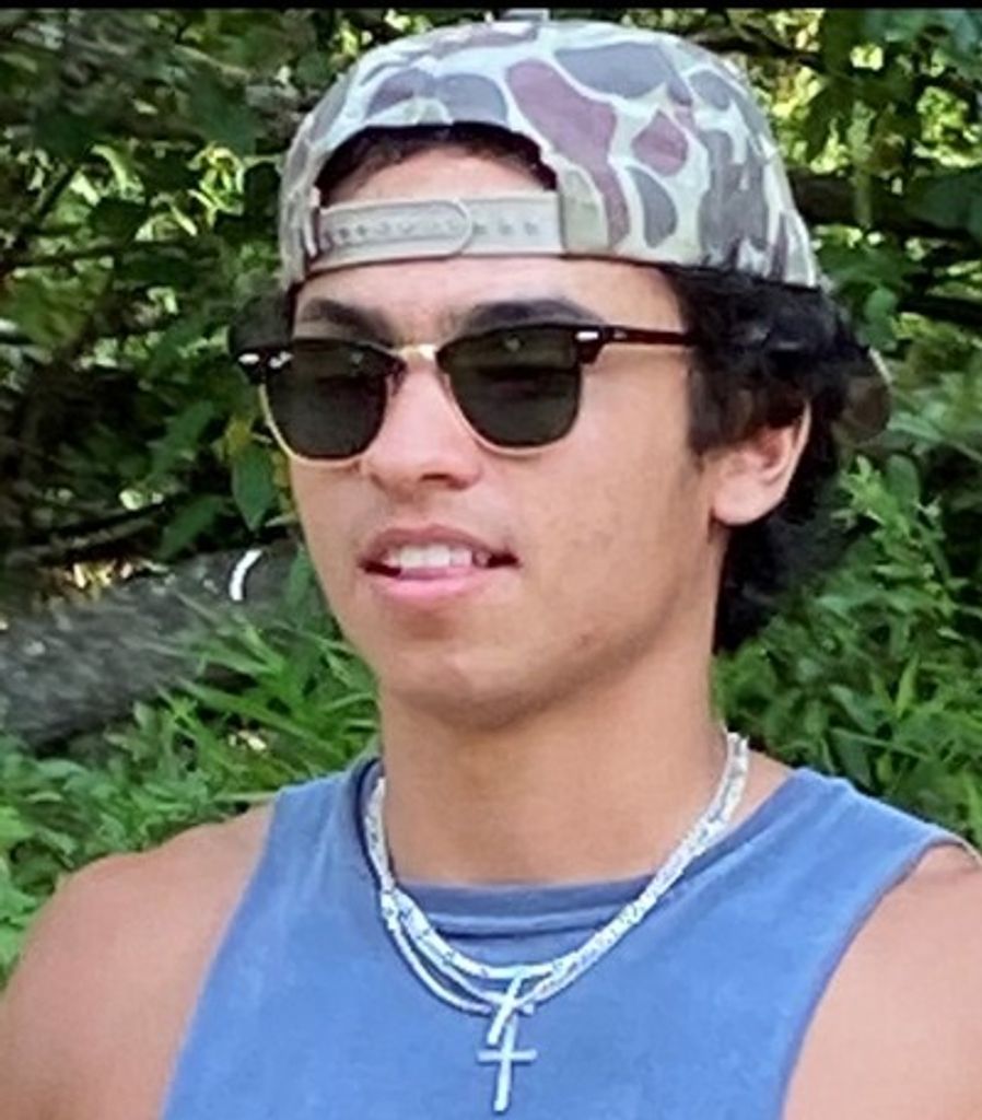 Alex Gray Crovetto Profile Photo