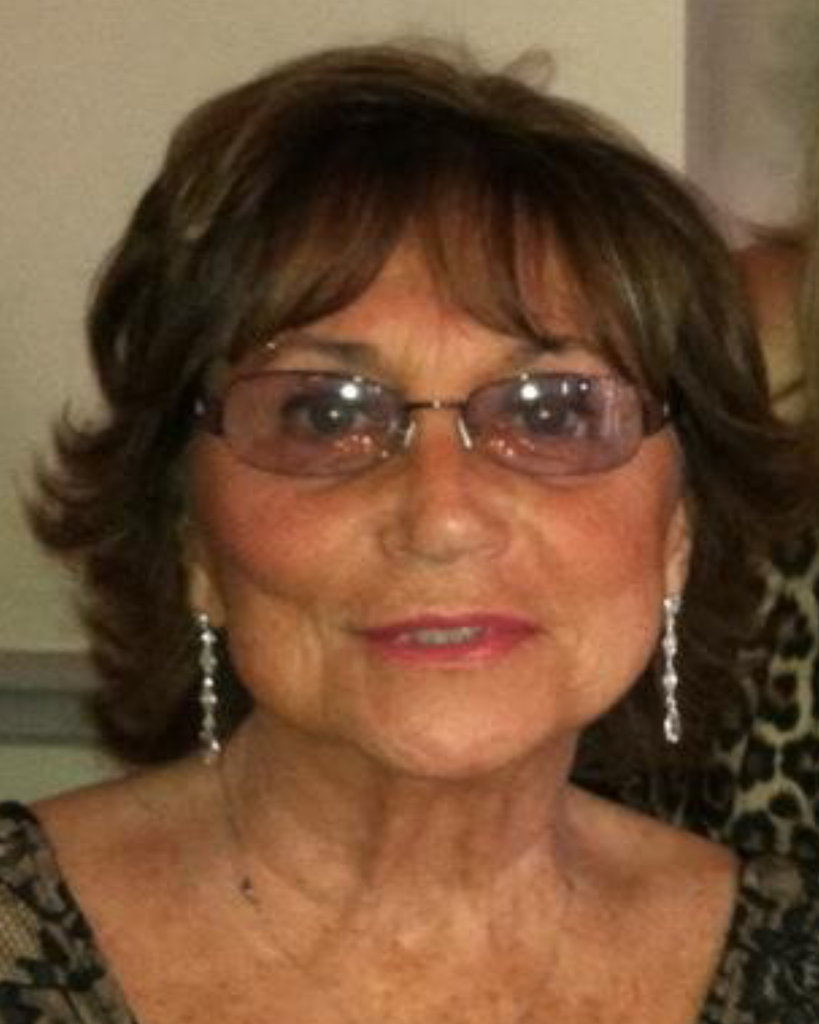 Lola "Nicki" Crosley Profile Photo