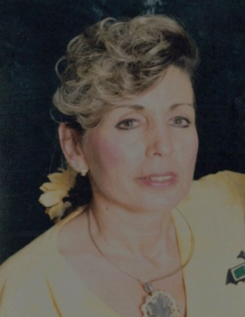Lynne (Ware)  Scott