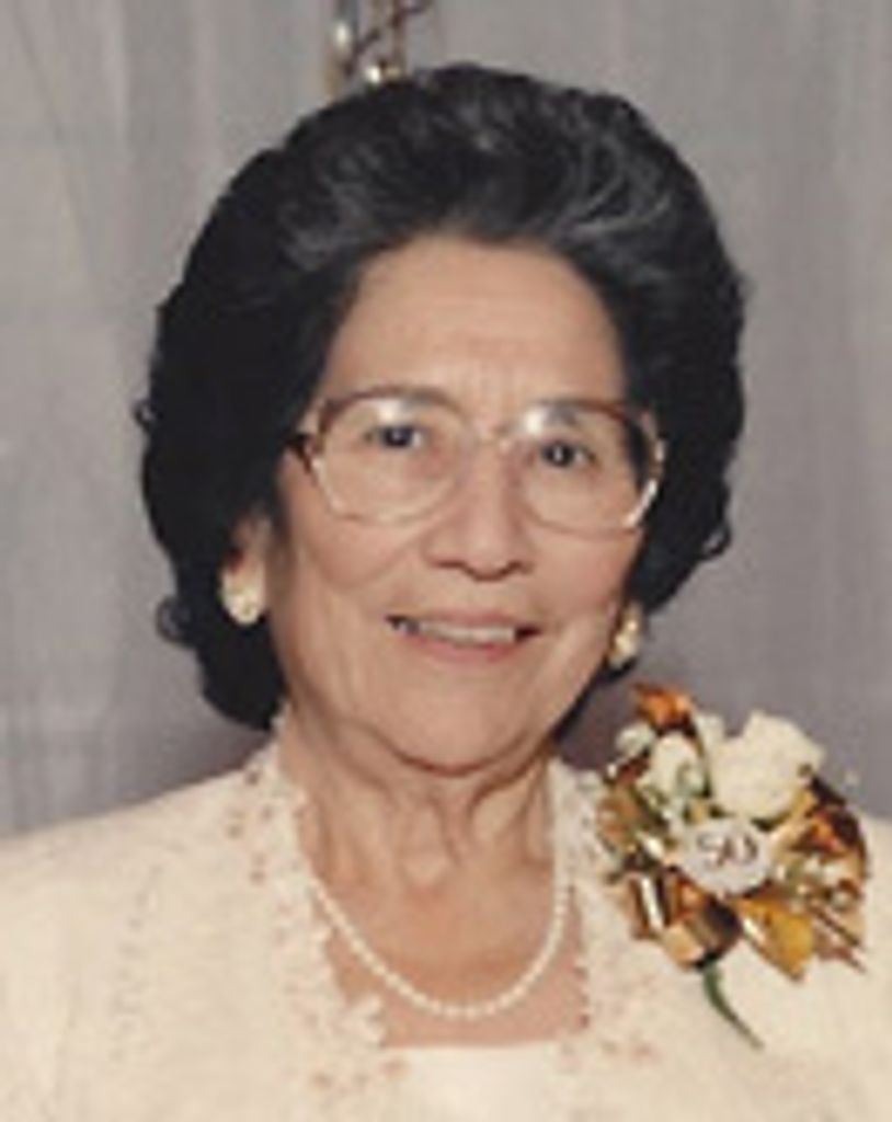 Petra Deleon Santillano Profile Photo