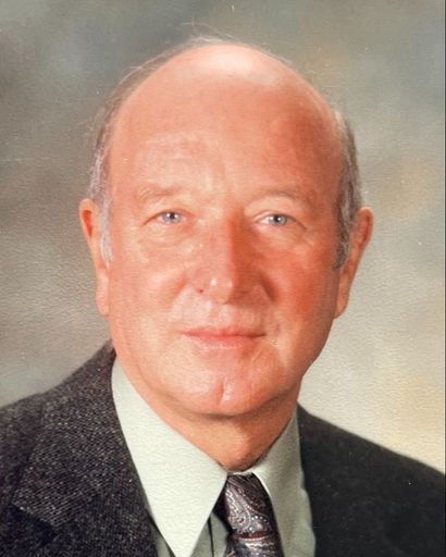 Arno Purington Bommer's obituary image