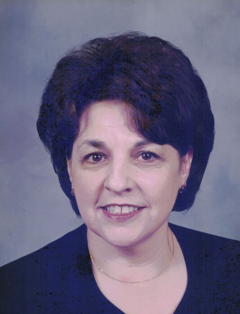 Carolyn (Nerone)  Gross