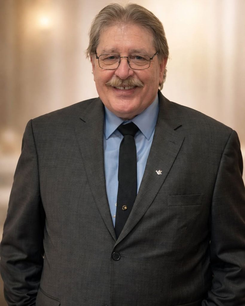 Michael Raymond Medeiros