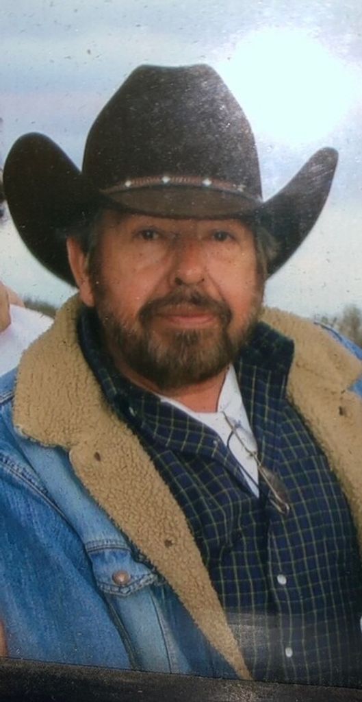 Ernesto Castillo, Sr Profile Photo