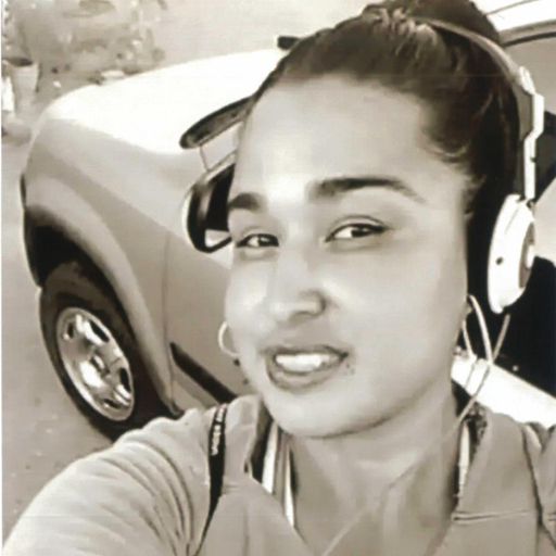 Anna Connie Estrella Profile Photo