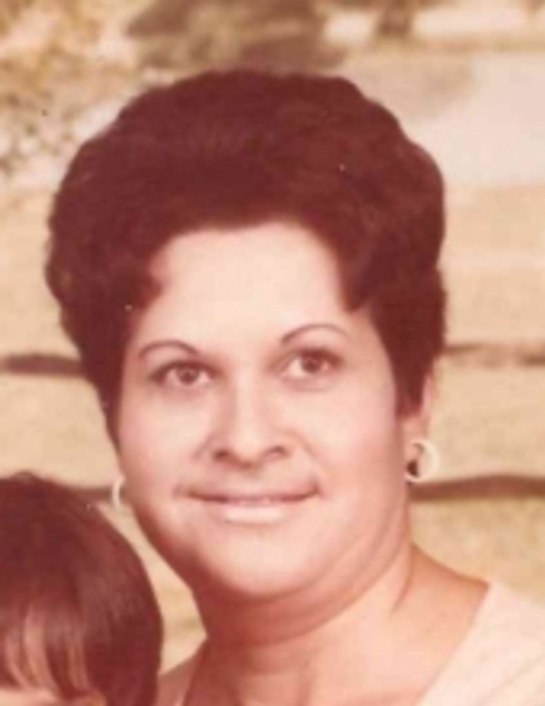 Maria Louisa Llanes