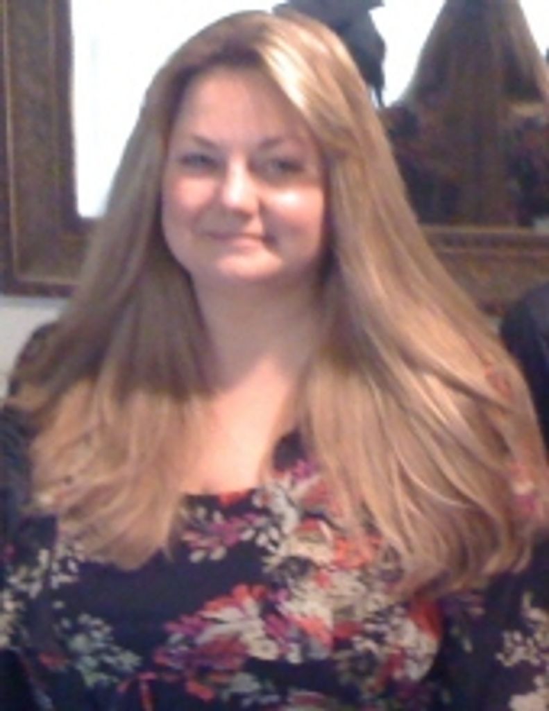 Lori L Beeson