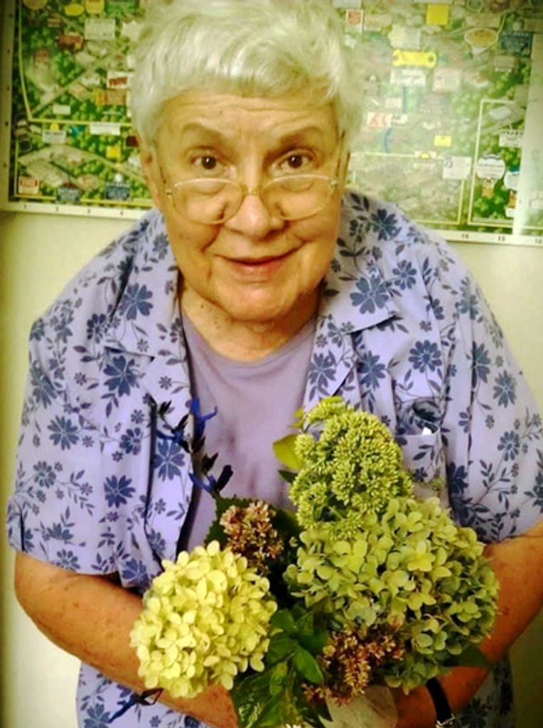 Ellen "Bobbie" Troglione Profile Photo