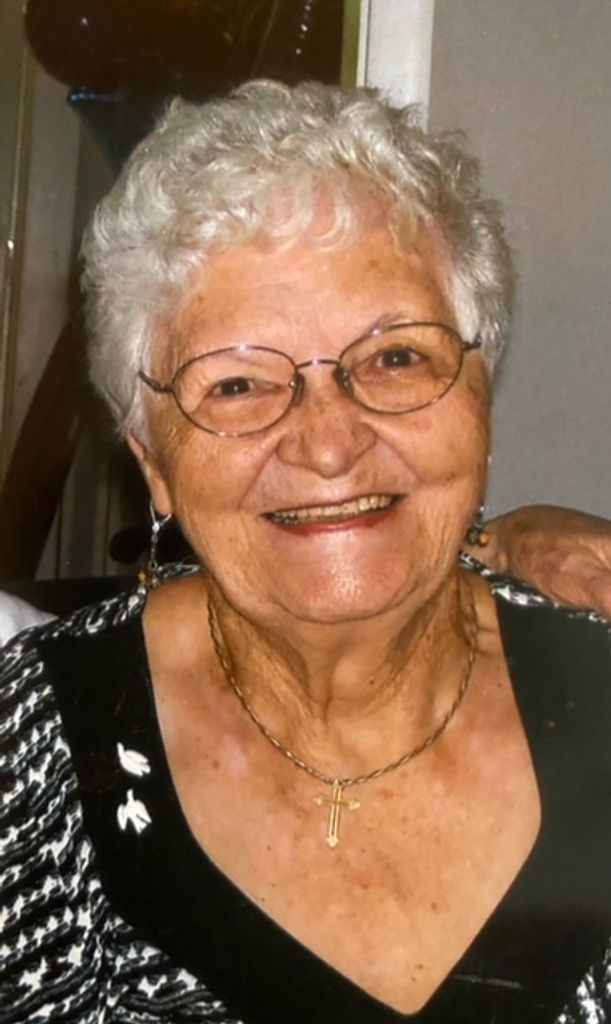Evelyn Pacione Constantine