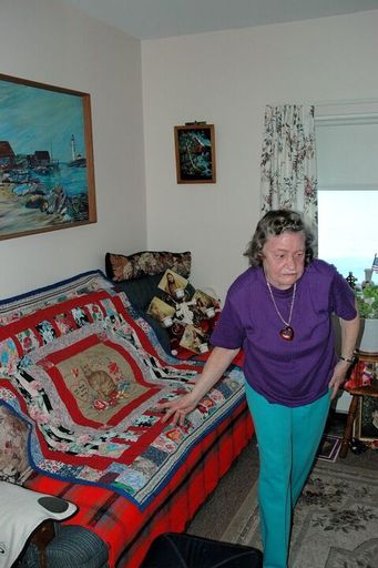 Beatrice Smith photo gallery thumbnail 27 of 91