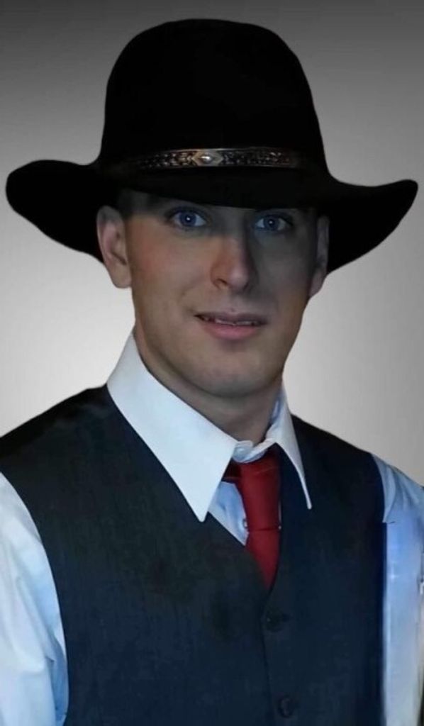 Derek Matthew Schanz Profile Photo