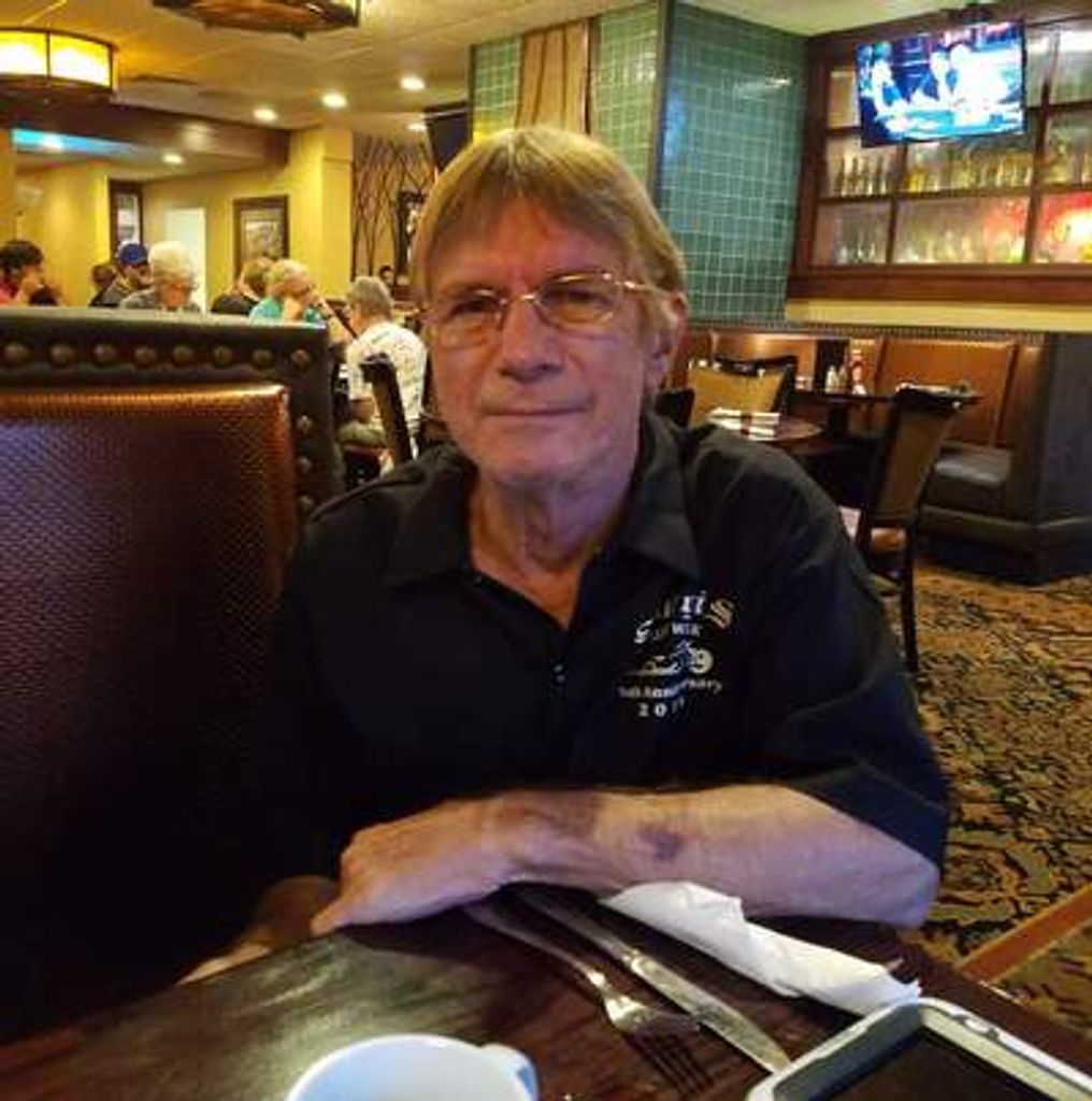 Geoffrey Erhardt Profile Photo