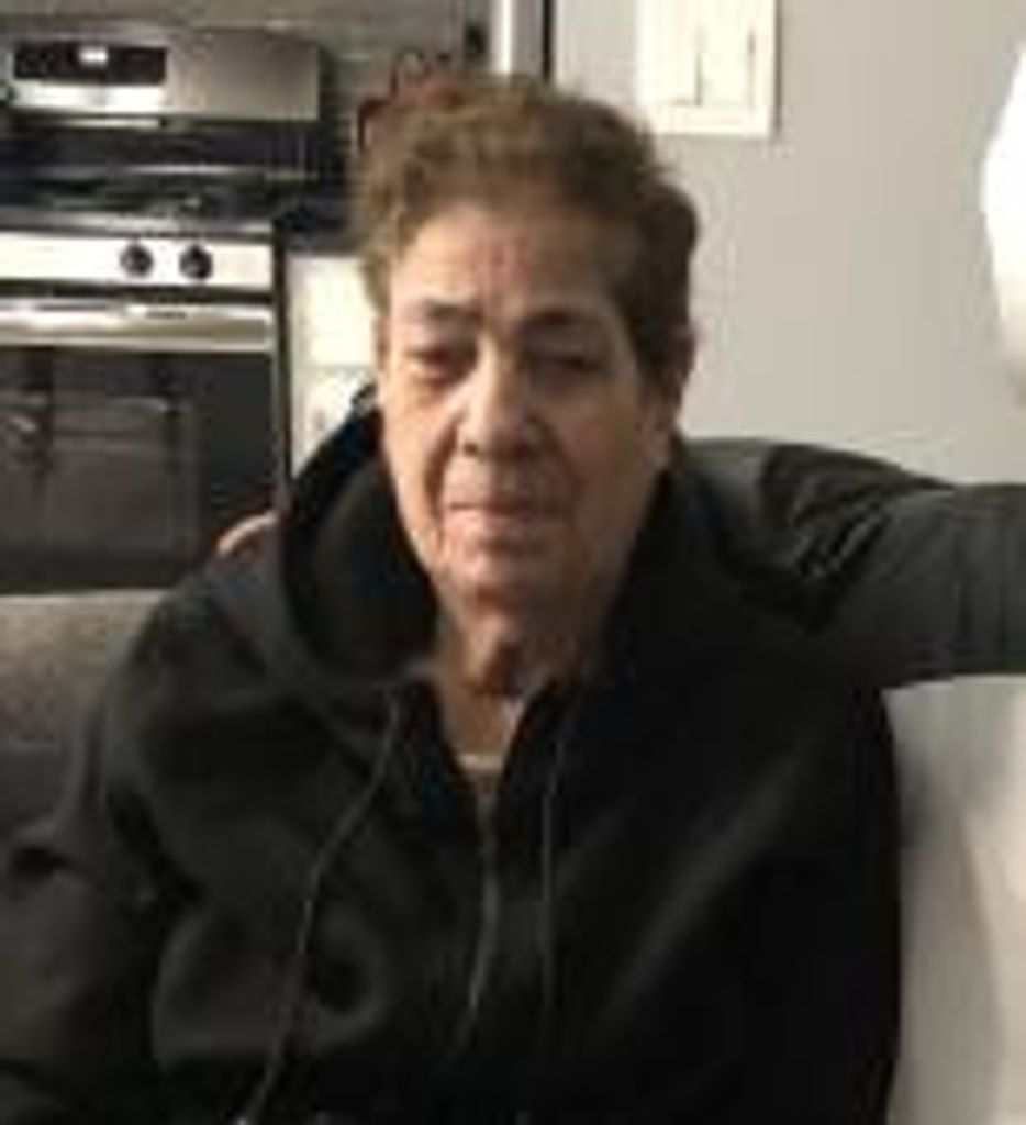 Maximina Villa Profile Photo