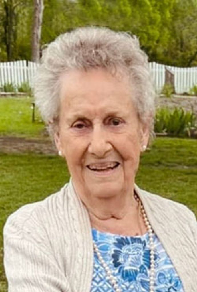 Evelyn Sulak Profile Photo
