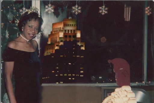 Gloria Jean Glover photo gallery thumbnail 7 of 19
